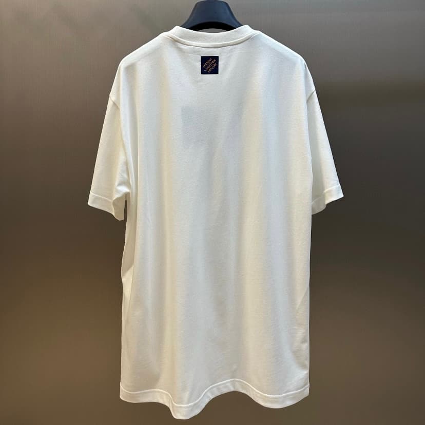 Camiseta clásica con diamantes de imitación florales en 3D 2025