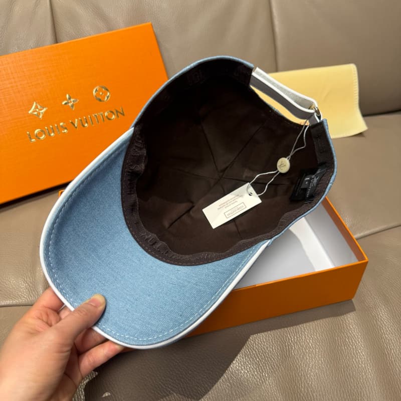 Gorra de béisbol de mezclilla en relieve