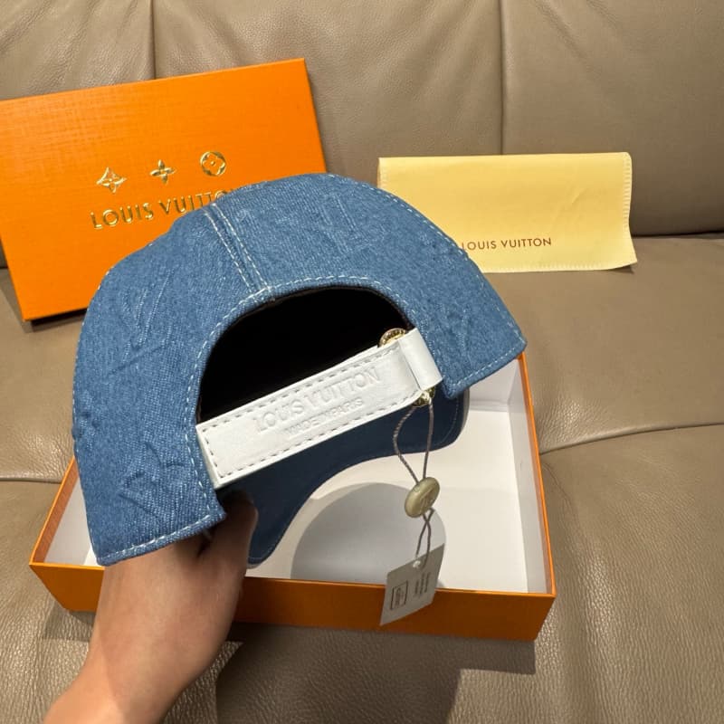 Gorra de béisbol de mezclilla en relieve