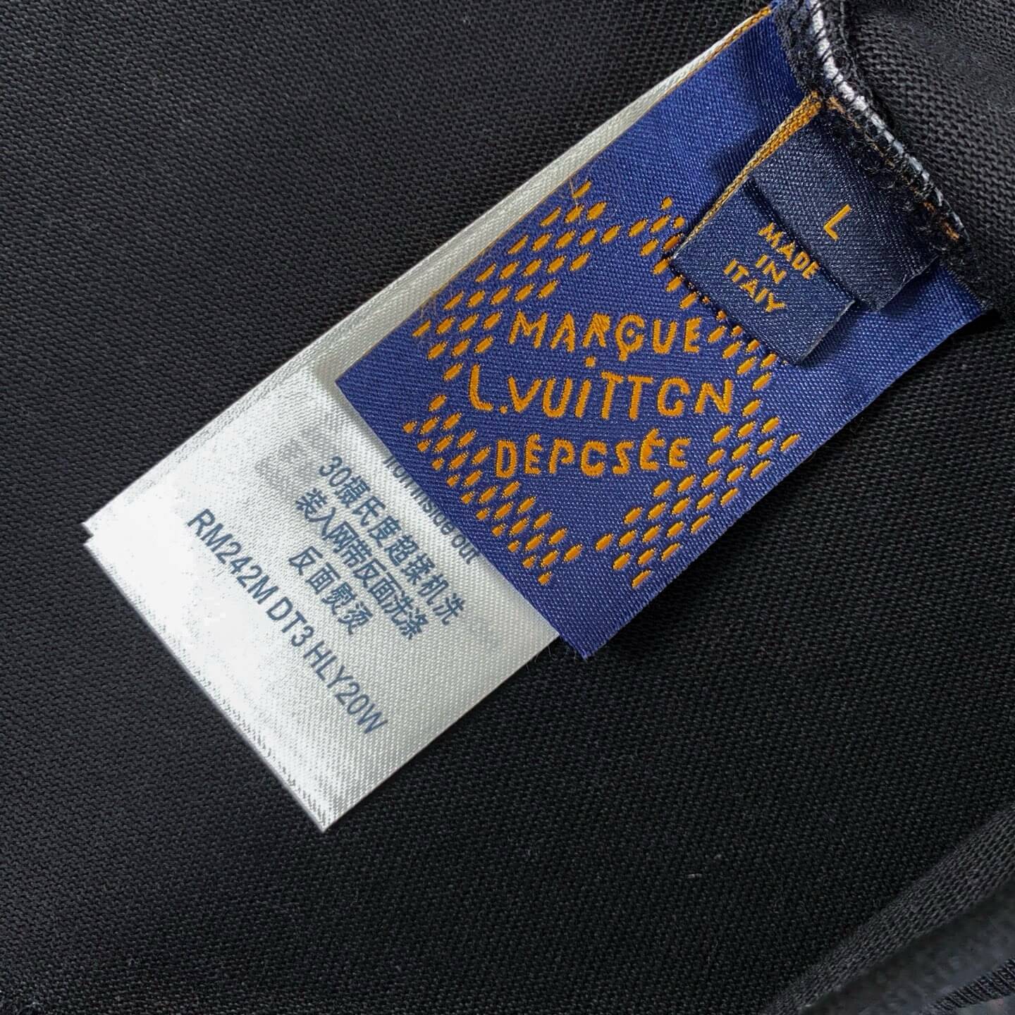 Camiseta con bordado de dopamina