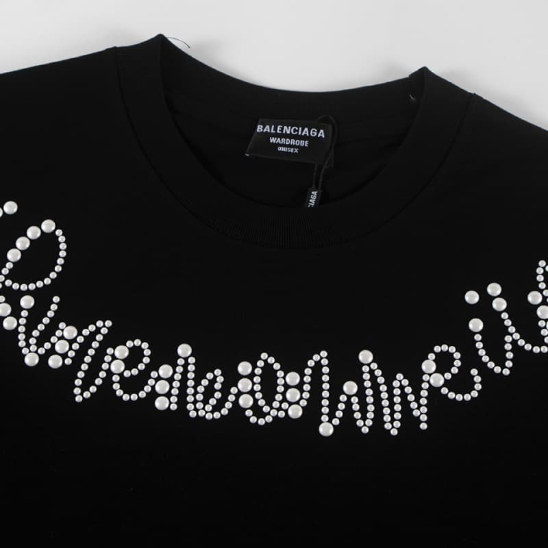 2025 Pearl Detail T-Shirt