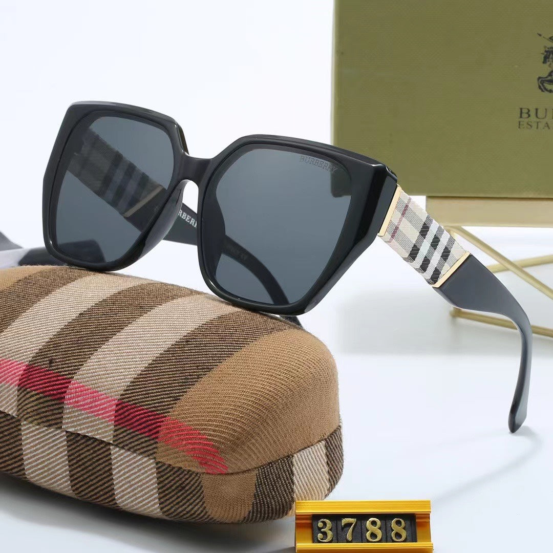 Gafas de sol clásicas con montura a cuadros