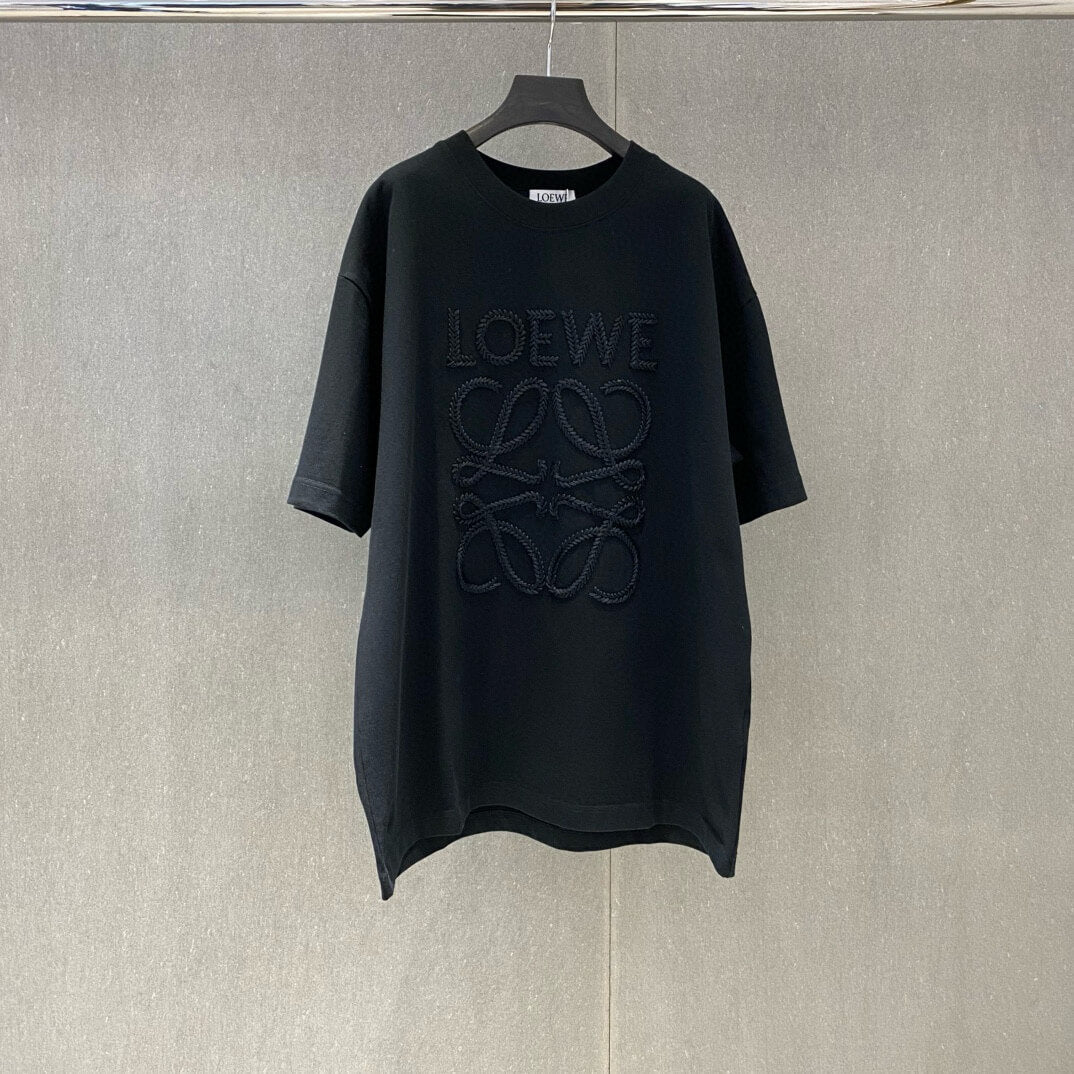 Camiseta con bordado exquisito