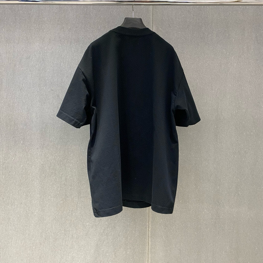 Camiseta con bordado exquisito