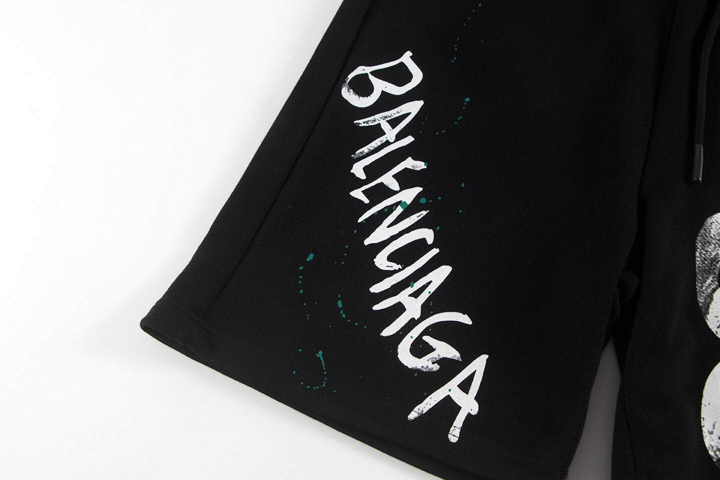 Pantalones cortos con estampado de salpicaduras