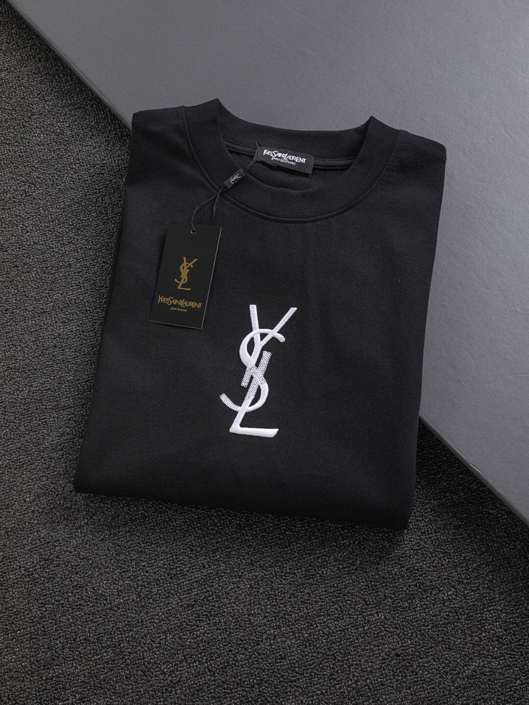 Nueva camiseta bordada