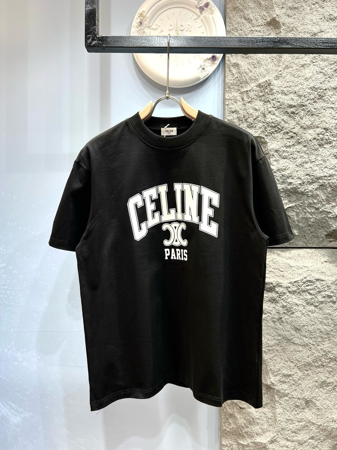 Camiseta clásica con estampado de letras