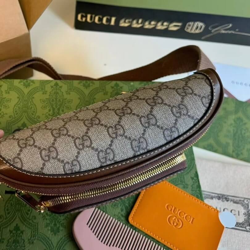 Bolso bandolera clásico con estampado completo
