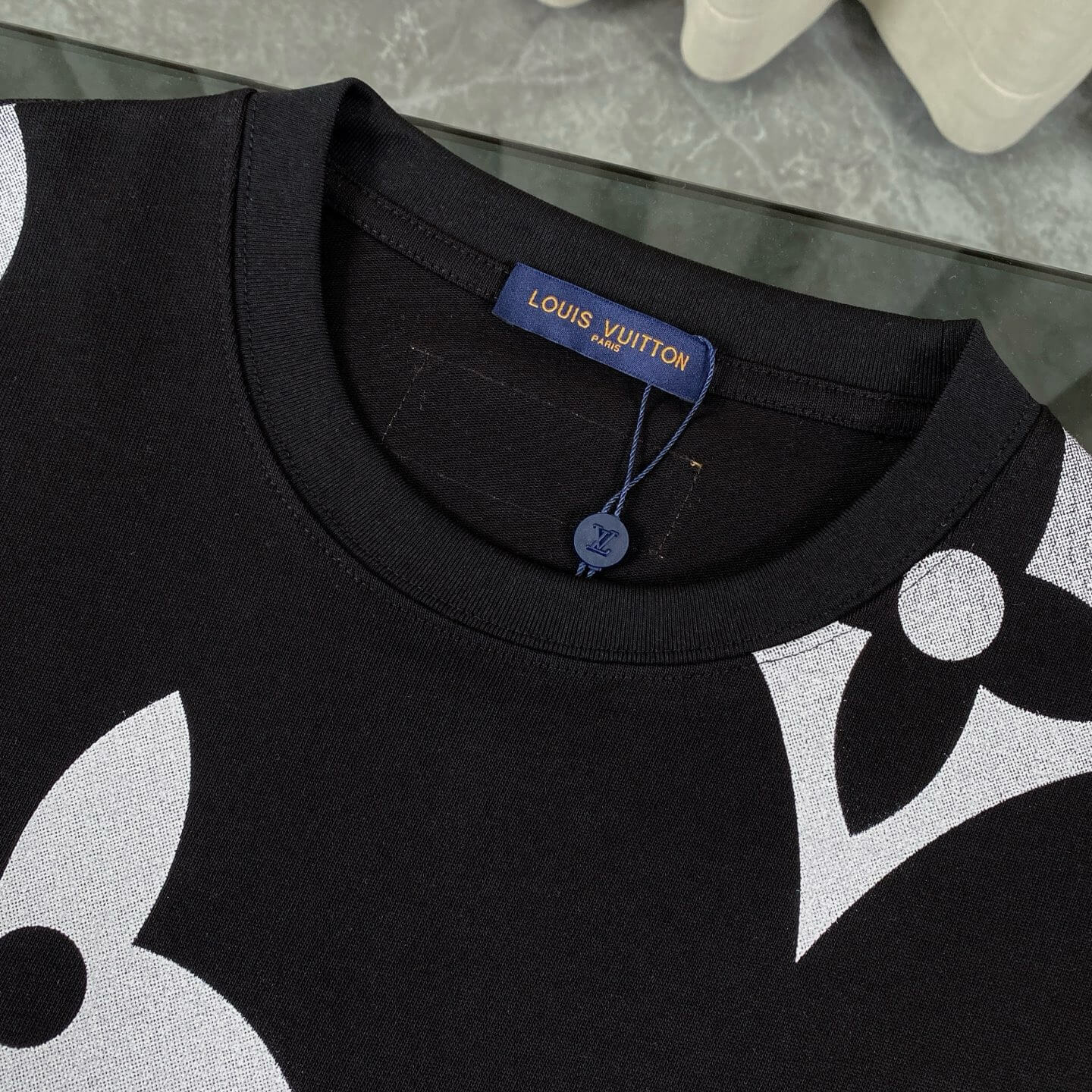 Camiseta con estampado degradado por toda la prenda