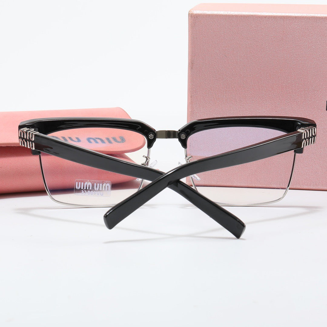 Gafas de sol modernas y elegantes