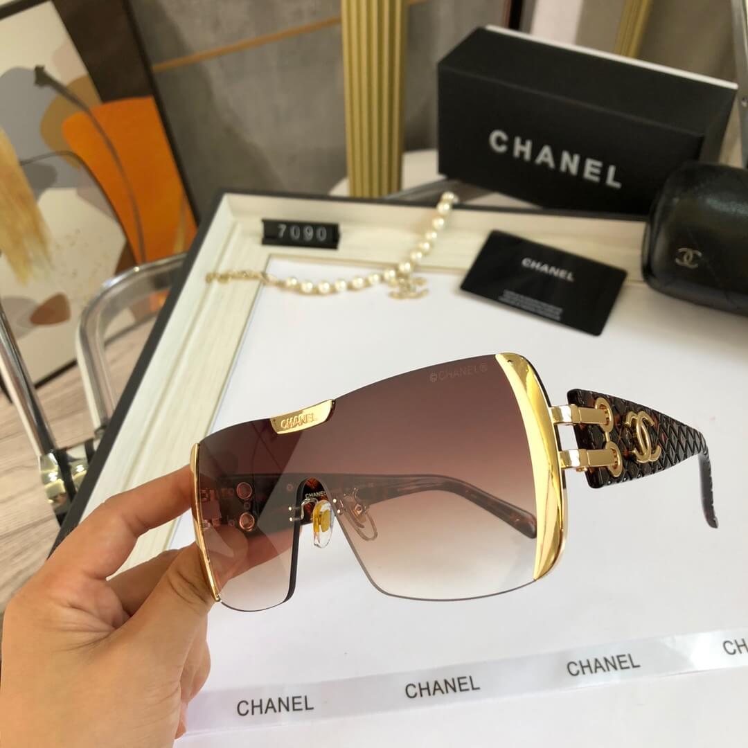 Gafas de sol de una pieza sin marco con diseño degradado