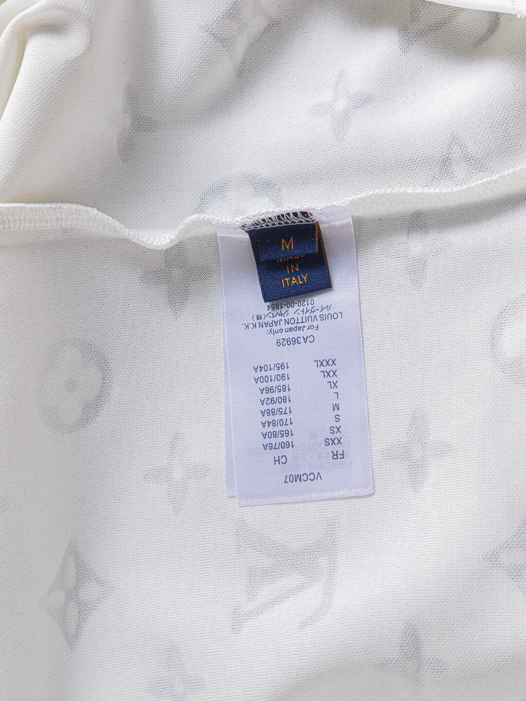 Camiseta con estampado de cuerpo entero multicolor
