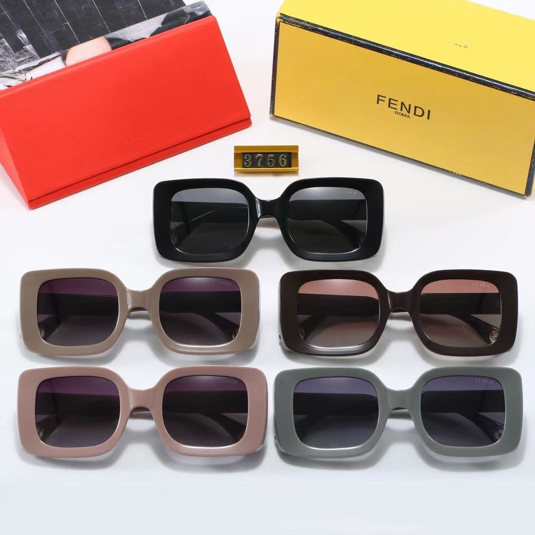 Gafas de sol con montura cuadrada