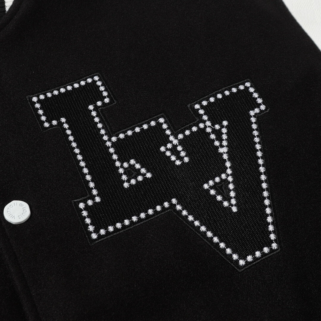 Chaqueta de béisbol con ribete de perlas