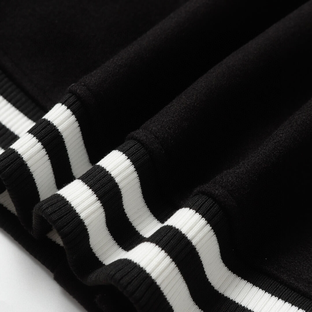 Chaqueta de béisbol con ribete de perlas