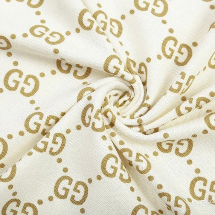 Polo clásico con estampado integral