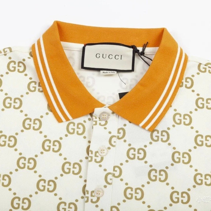 Polo clásico con estampado integral