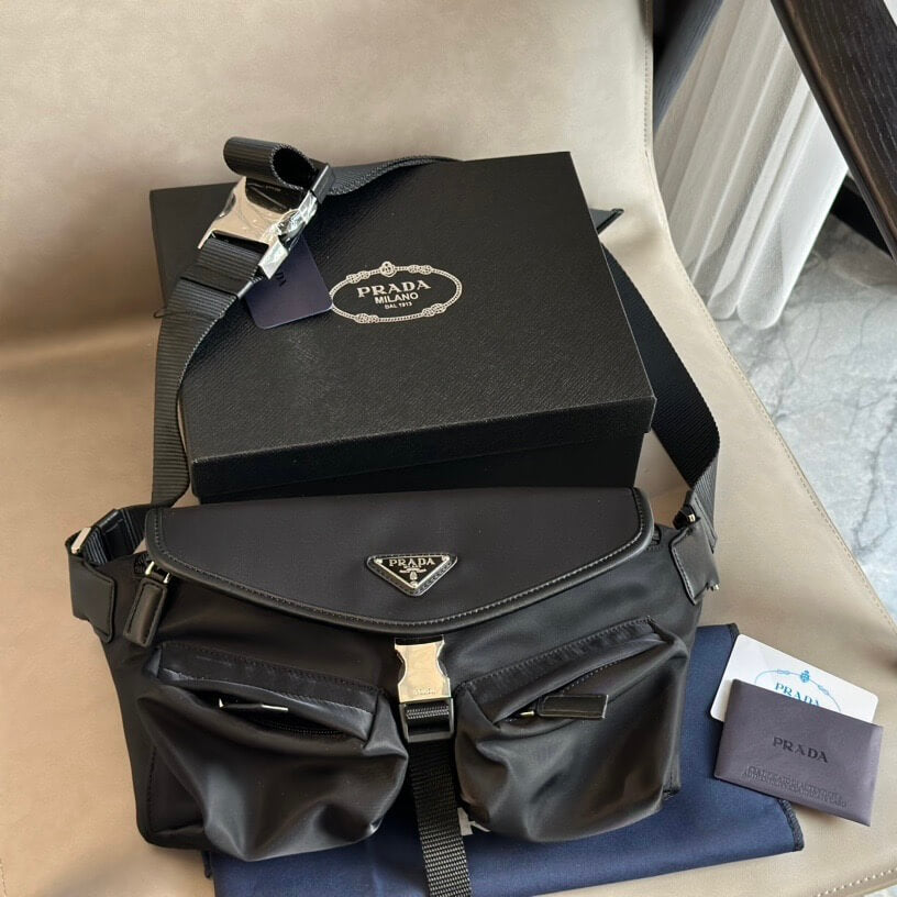 Bolso bandolera moderno con doble bolsillo