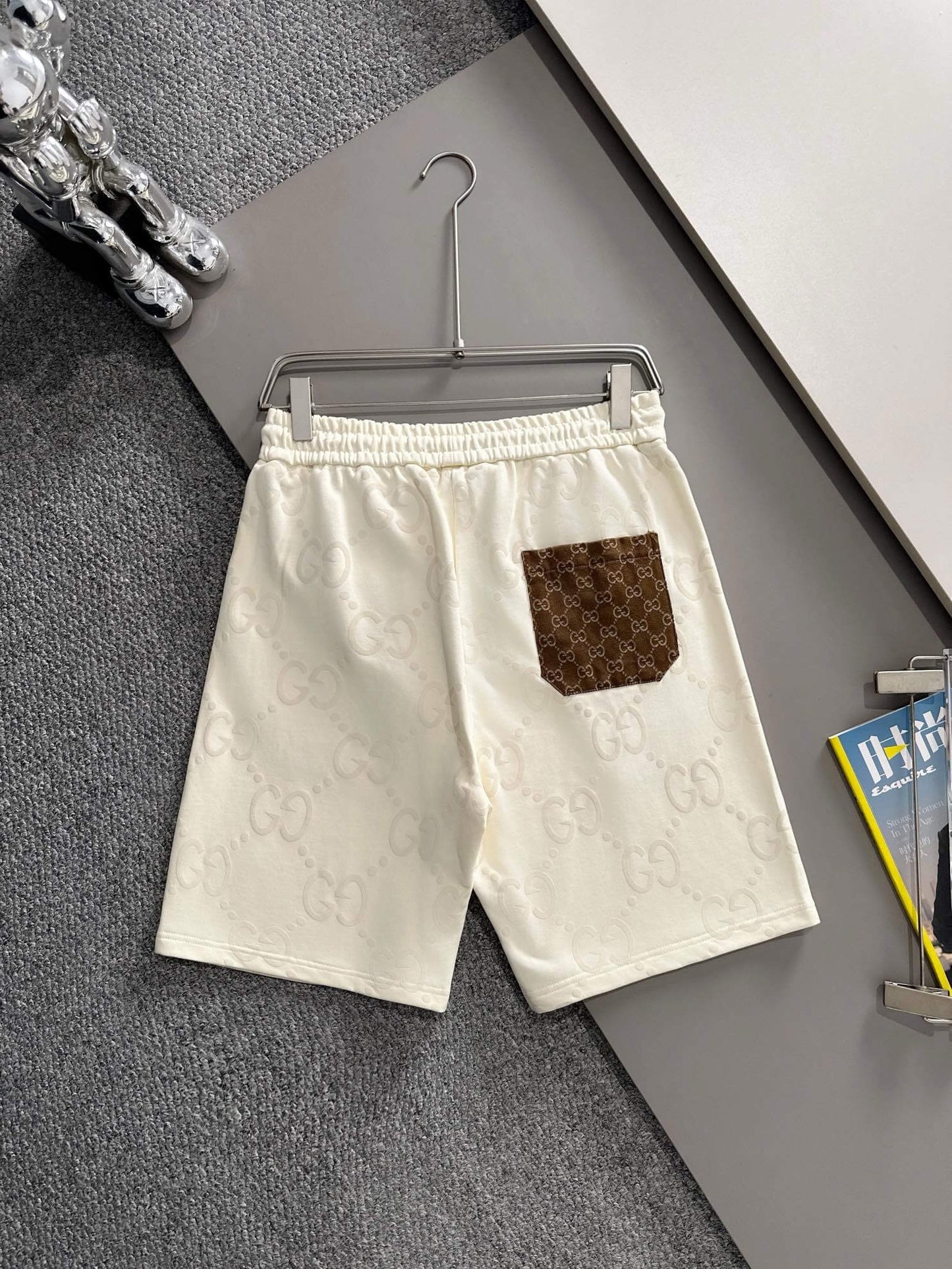 Short à poches plaquées et imprimé all-over