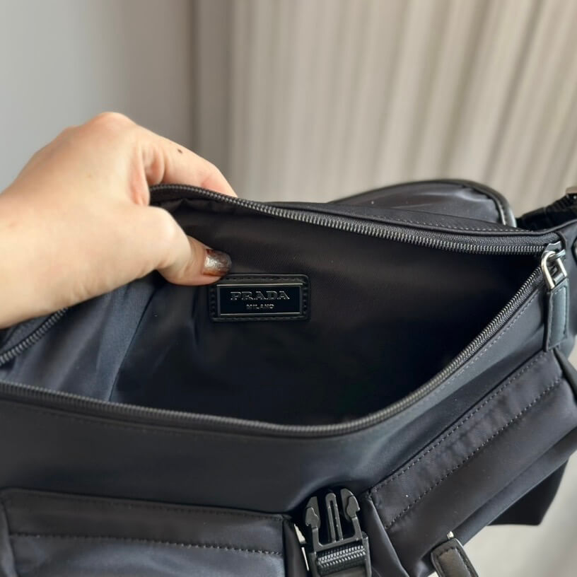 Bolso bandolera moderno con doble bolsillo