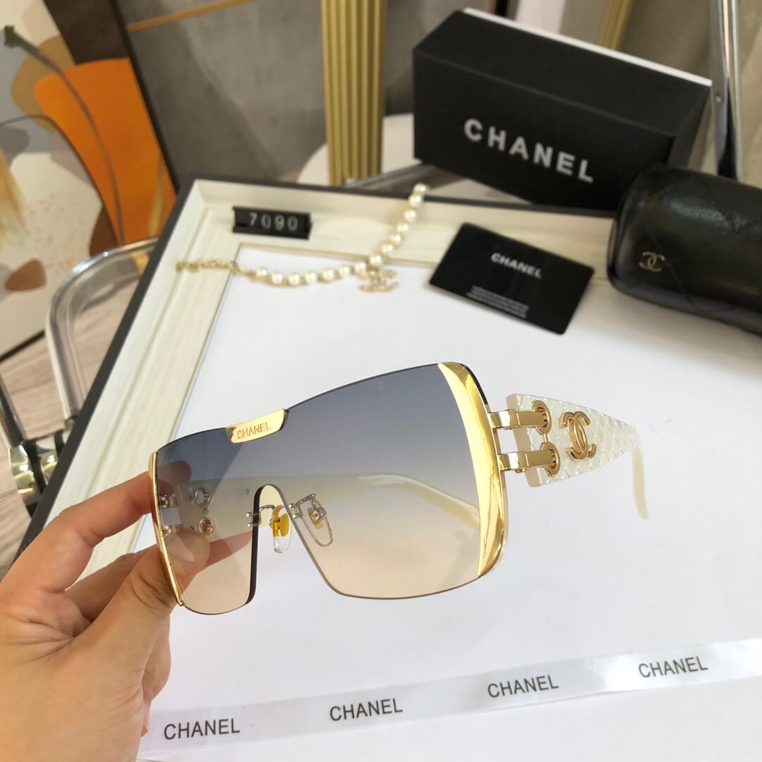 Gafas de sol de una pieza sin marco con diseño degradado