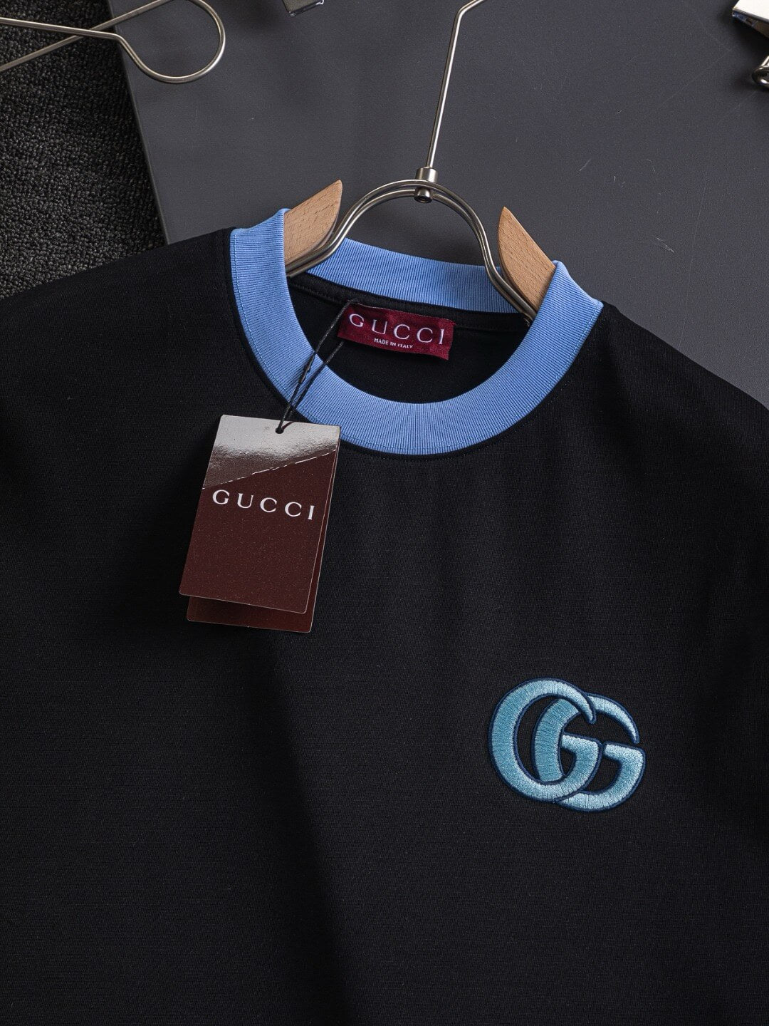 Camiseta con bordado de doble G en el pecho