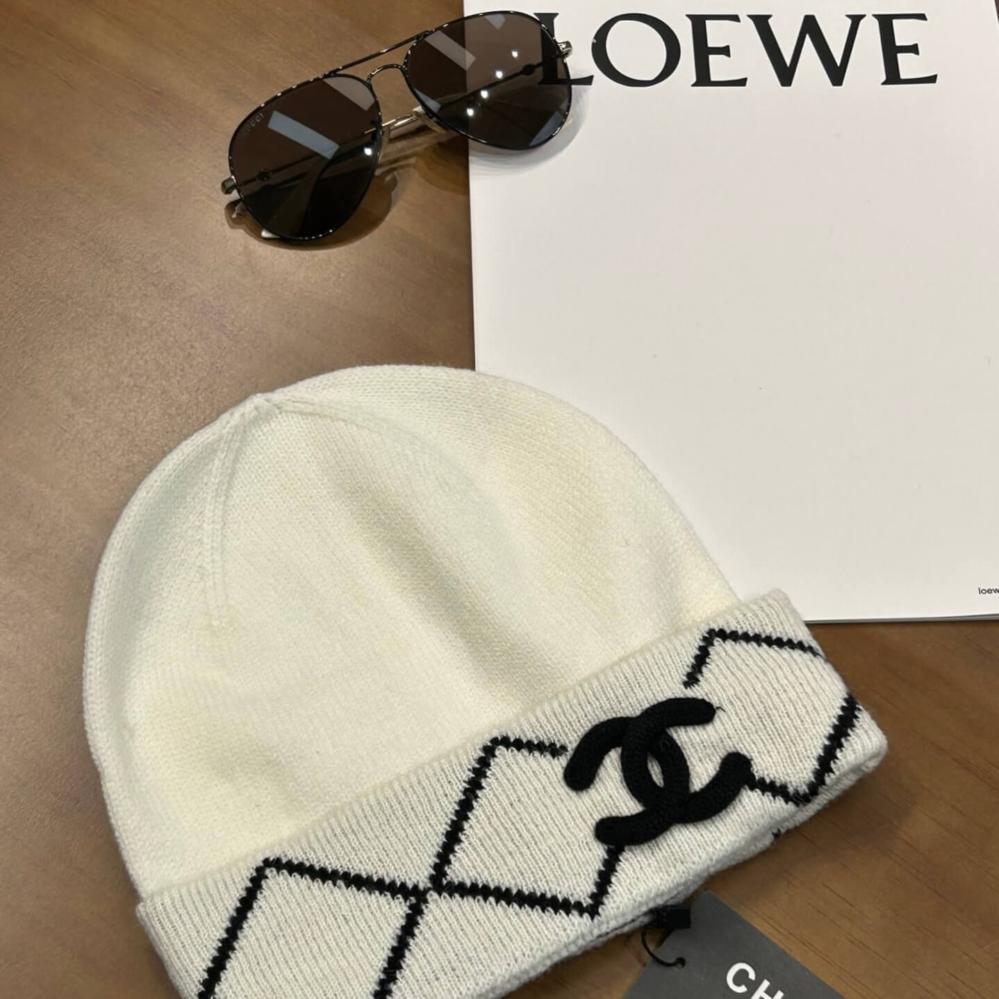 Gorro de punto con estampado de diamantes