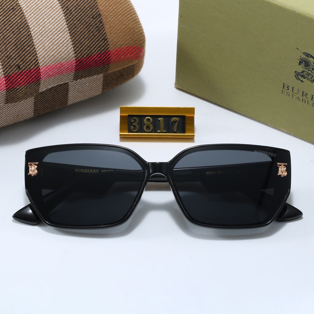 Gafas de sol con montura cuadrada