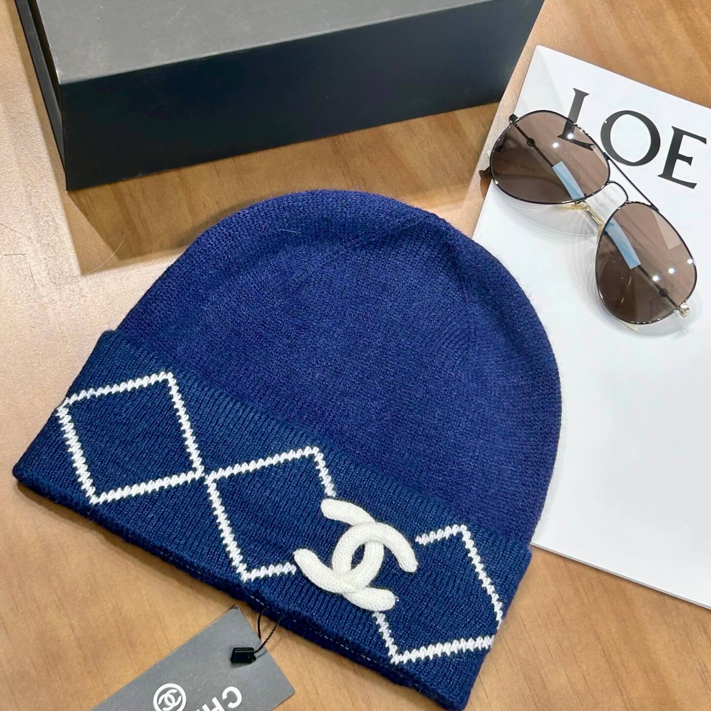 Gorro de punto con estampado de diamantes
