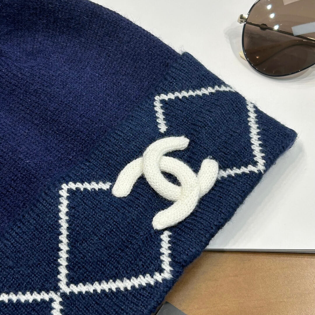 Gorro de punto con estampado de diamantes