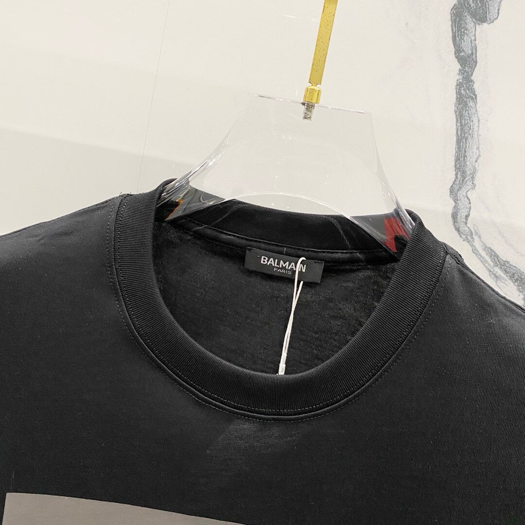 Camiseta con el alfabeto de París