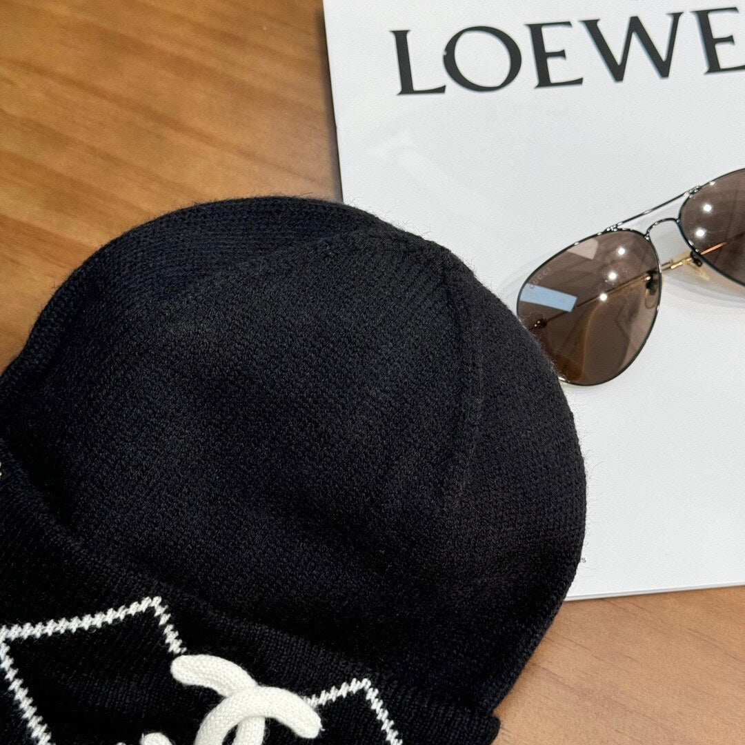 Gorro de punto con estampado de diamantes