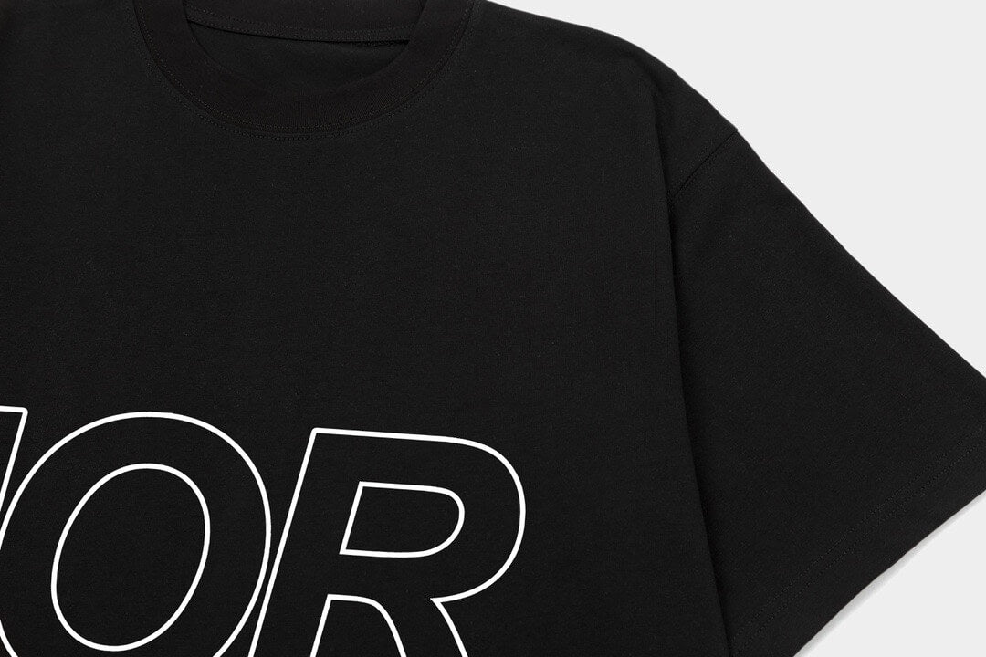 Camiseta clásica con estampado de letras