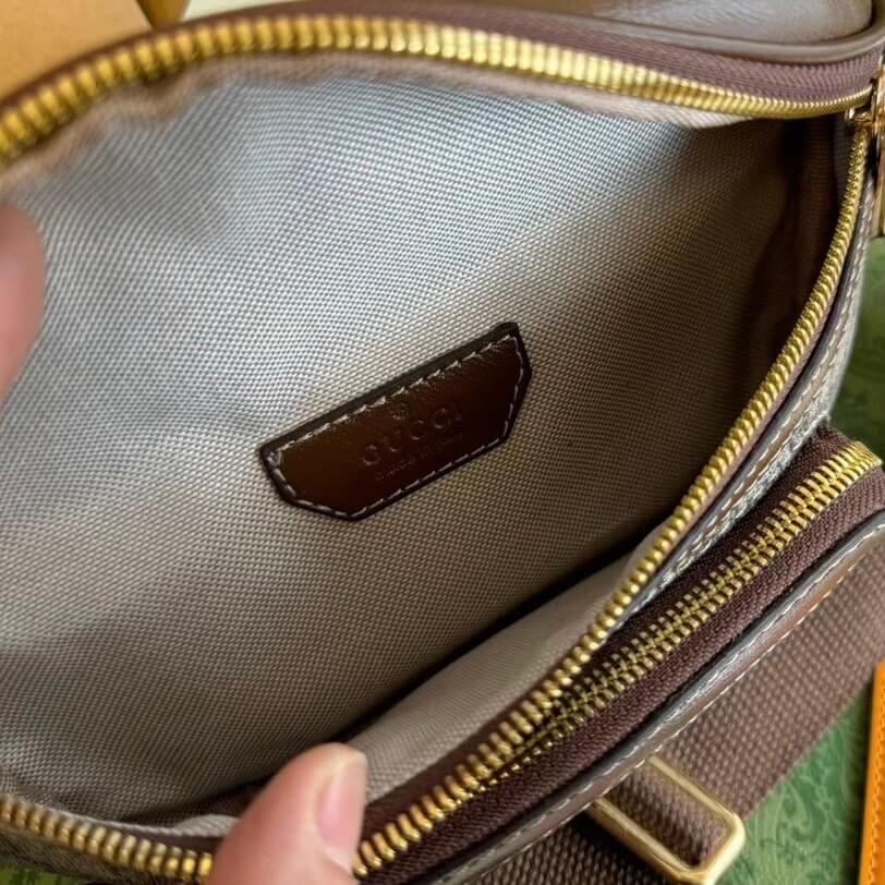 Bolso bandolera clásico con estampado completo