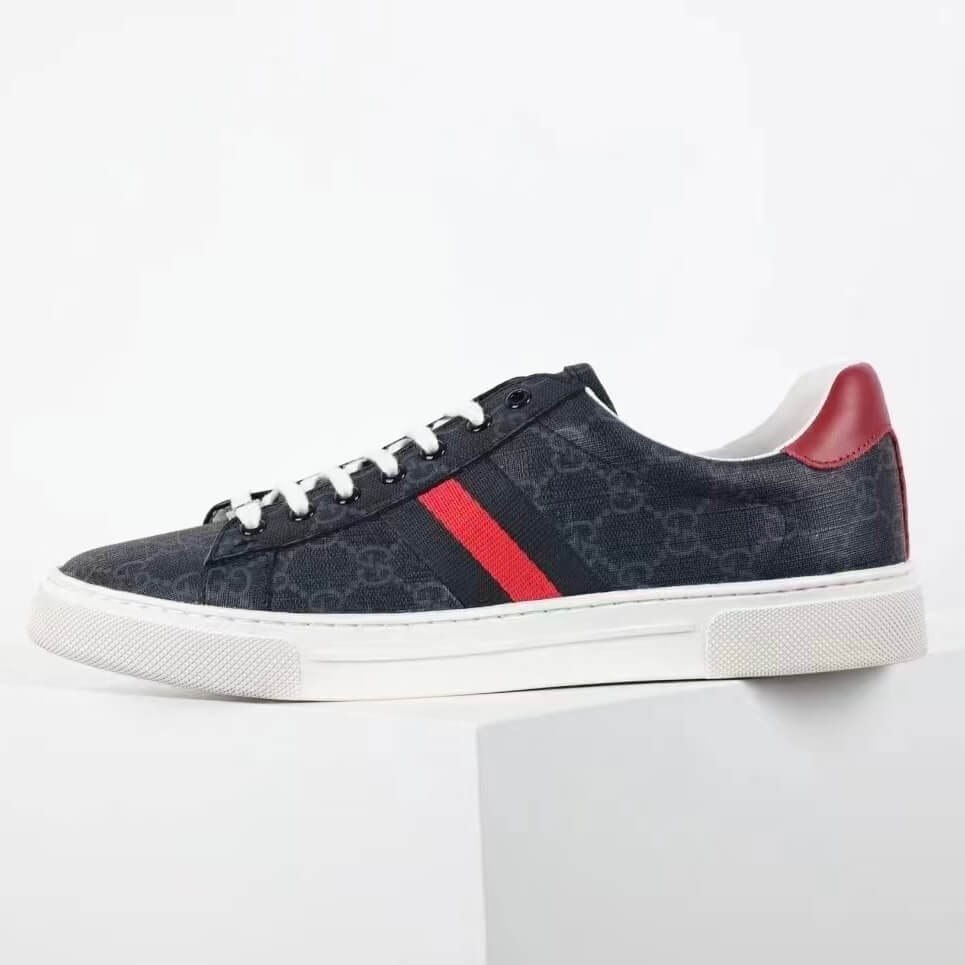 Zapatos negros con estampado completo