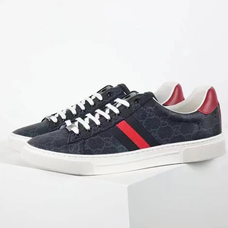 Zapatos negros con estampado completo