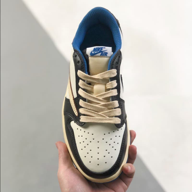 Zapatillas bajas con bloques de color negro y azul