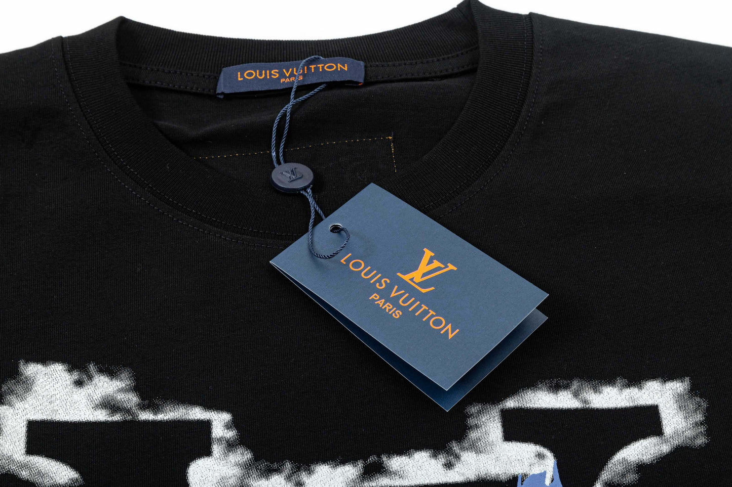 Camiseta con estampado de letras coloridas
