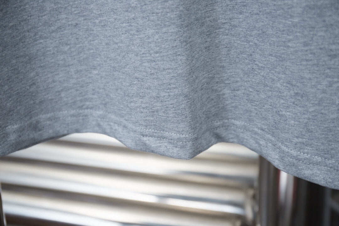 Camiseta con bordado de conejo