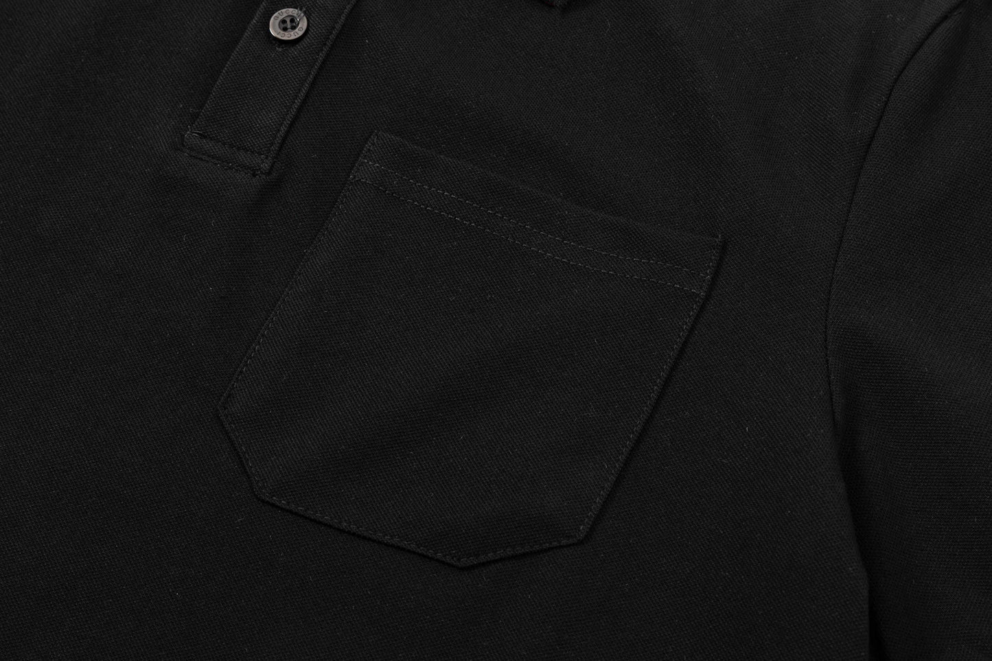 Camisa polo de rayas anudadas