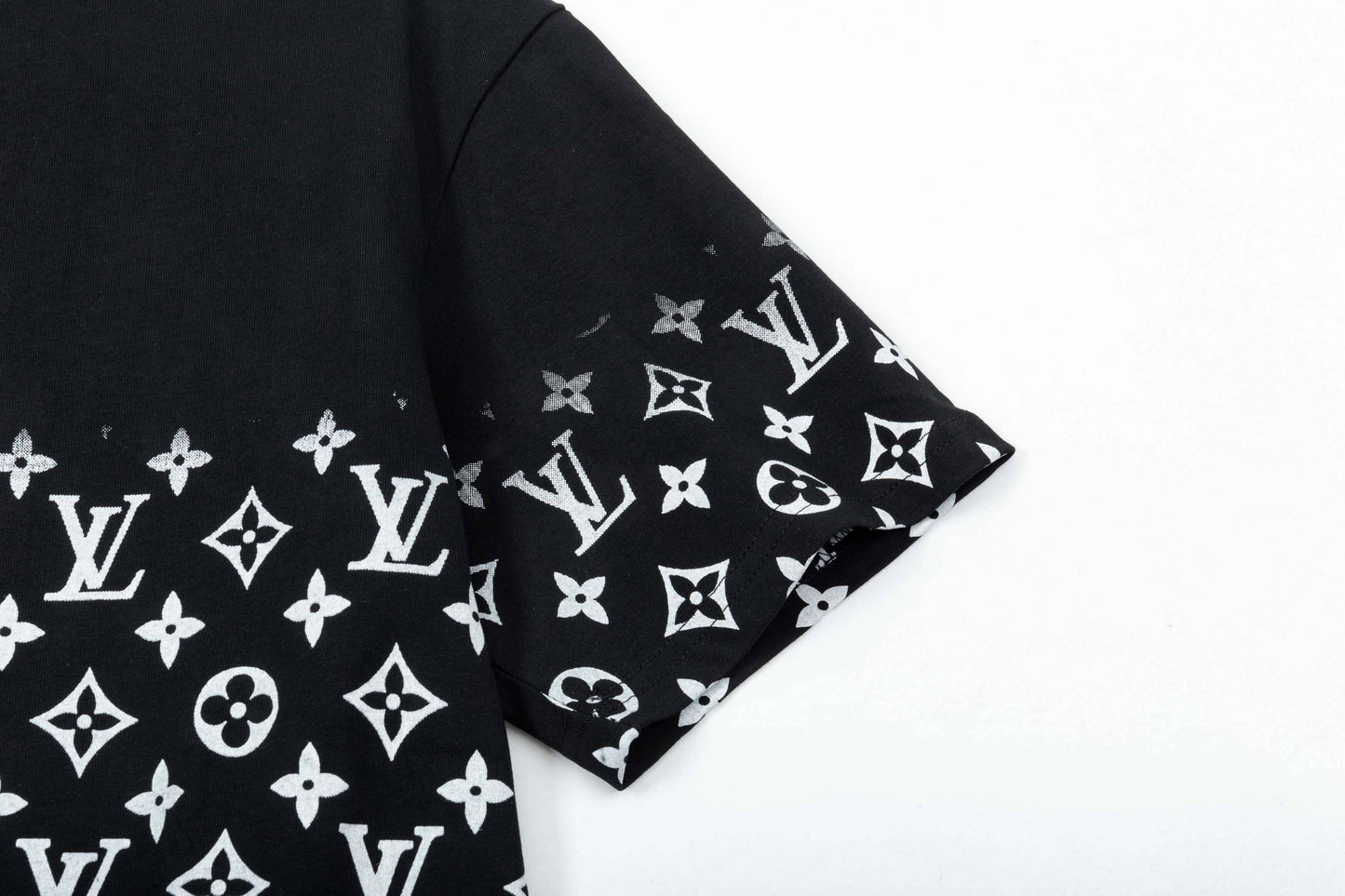 Camiseta con estampado completo de medio cuerpo