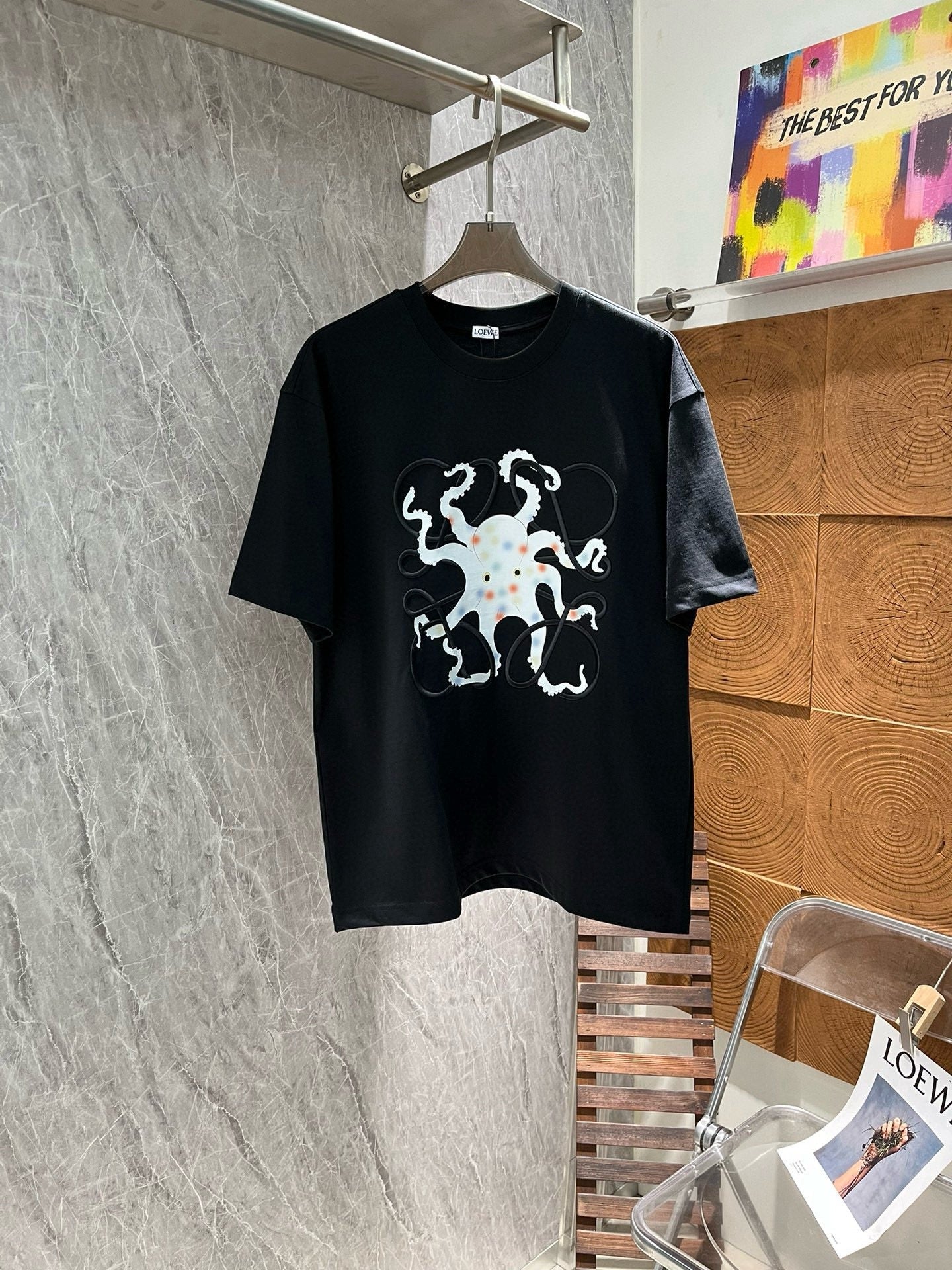 Camiseta con bordado de pulpo
