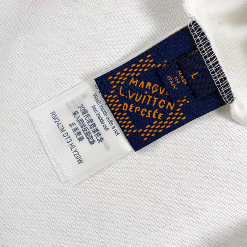 Camiseta con grafiti de color dopamina 2025