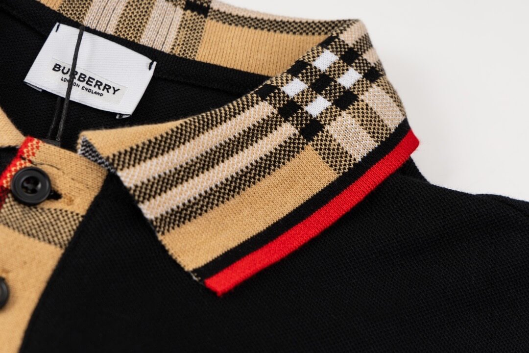 Camiseta polo clásica con cuello a cuadros