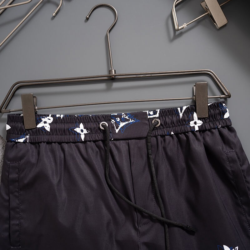 Shorts de playa con estampado clásico
