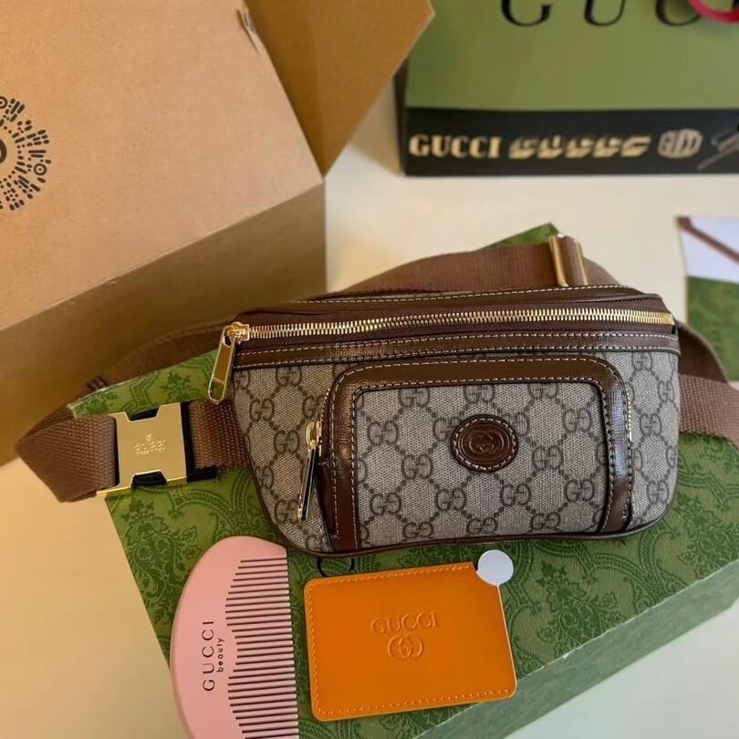 Bolso bandolera clásico con estampado completo