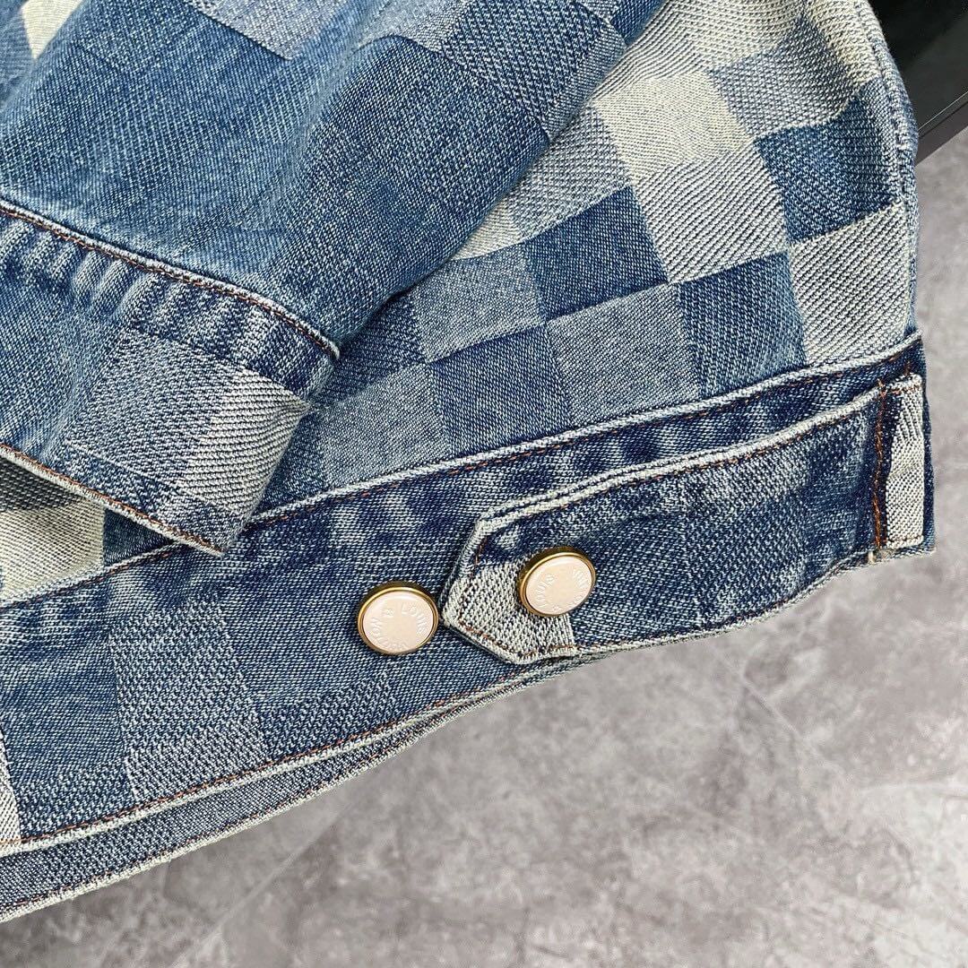 Veste à carreaux très populaire