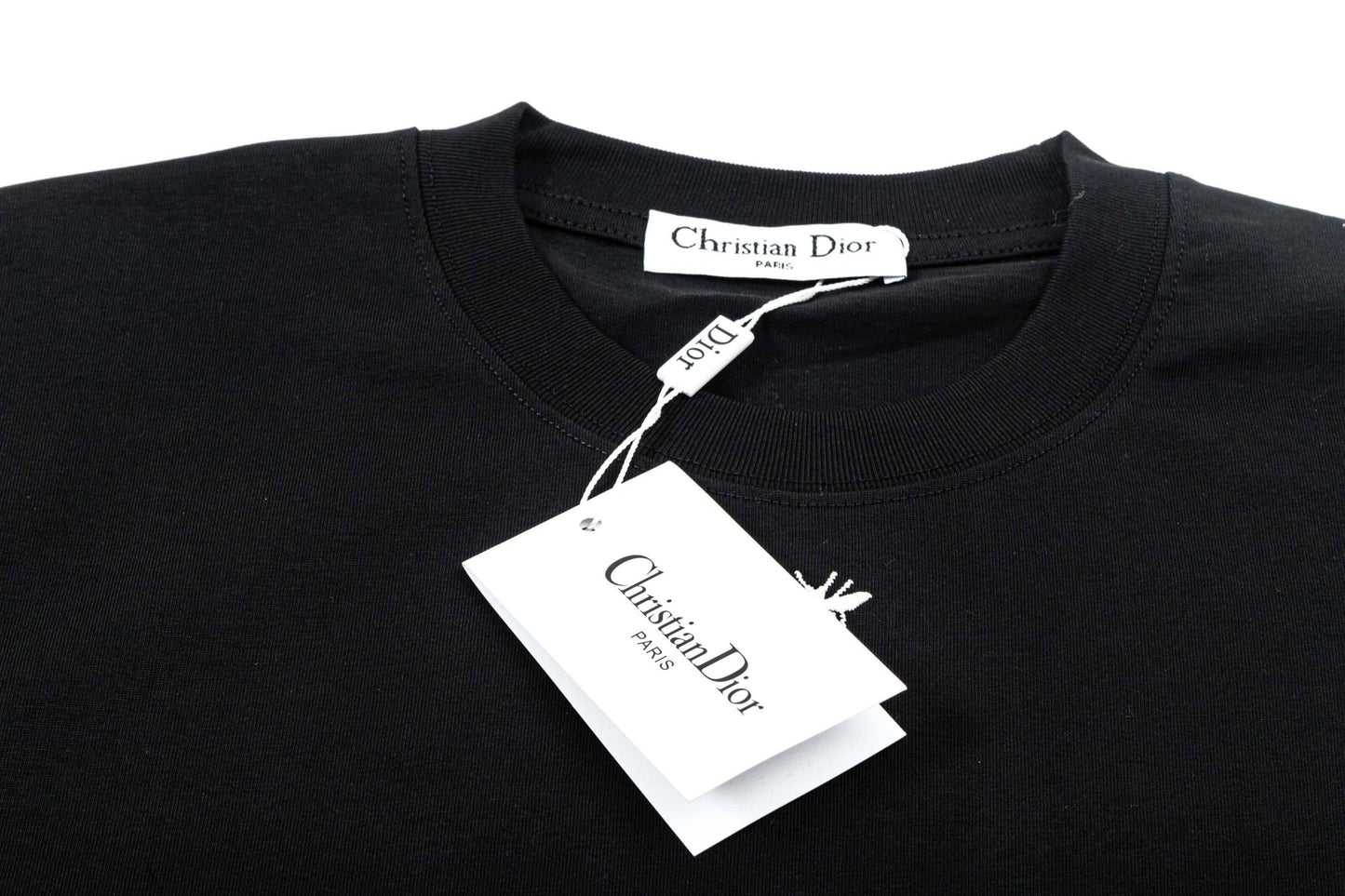 Camiseta con bordado de letras