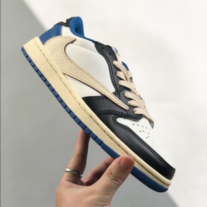 Zapatillas bajas con bloques de color negro y azul