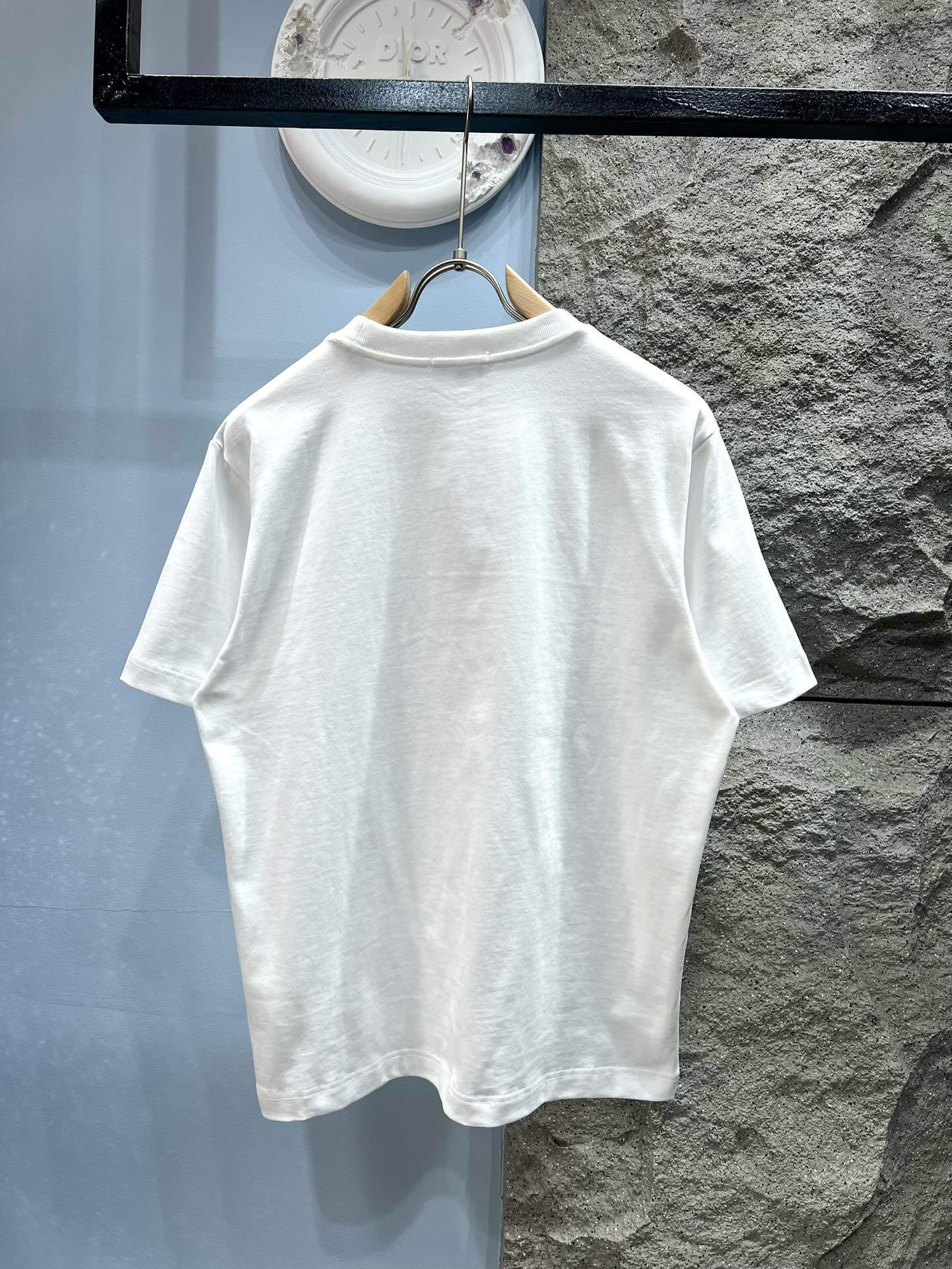 Camiseta con bordado de pulpo